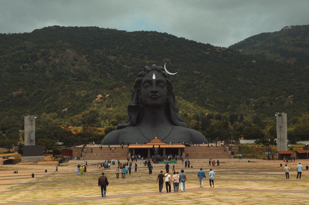 Adiyogi Shiva statue with Velliangiri mountains backdrop, Coimbatore